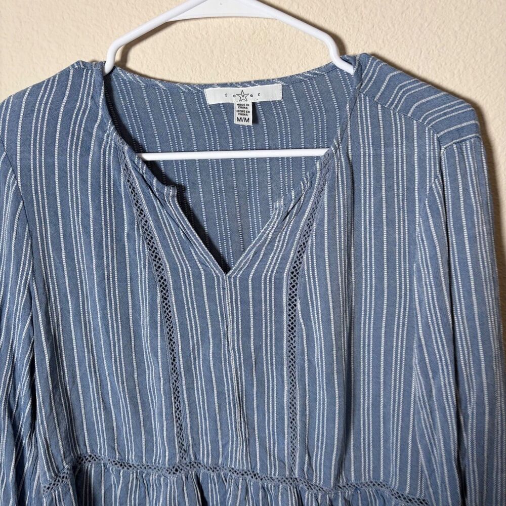 Fever Blouse Women's Medium V-Neck Blue Striped 3/4 Sleeve Shirt Top Casual - Picture 3 of 8